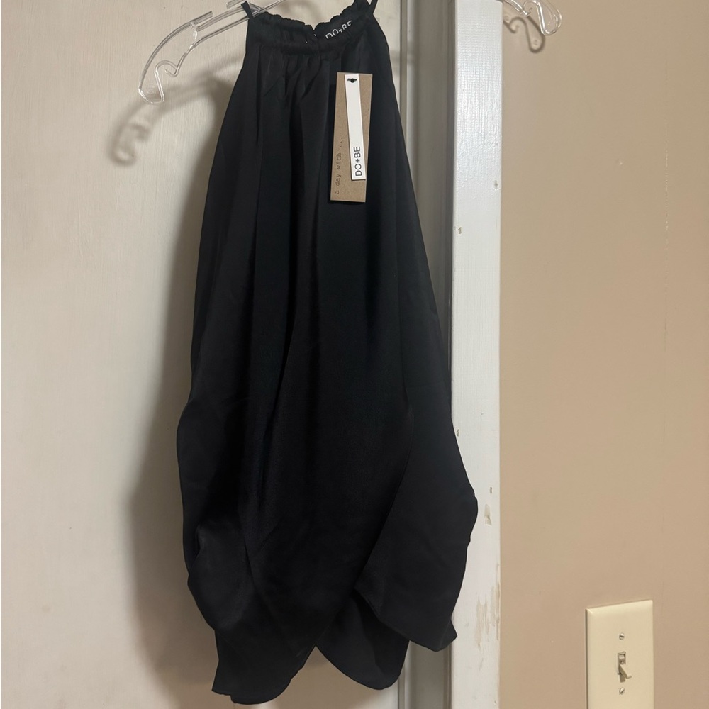 DO+BE Black Asymmetrical Tulip Hem black top size medium